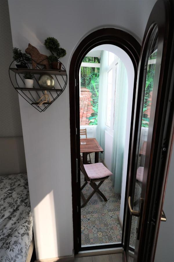 Lovely City Center Apartment - Free Minibar ブカレスト エクステリア 写真