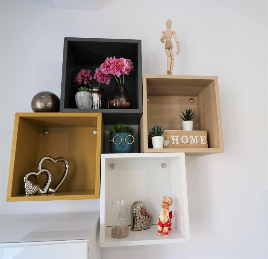 Lovely City Center Apartment - Free Minibar ブカレスト エクステリア 写真